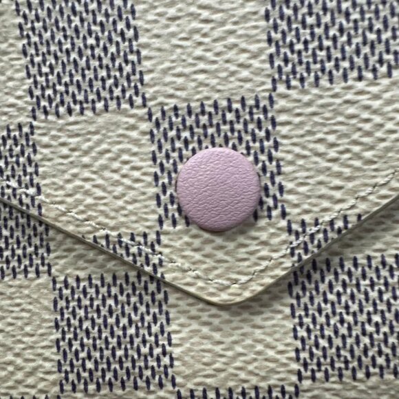 Louis Vuitton Victorine White Canvas Wallet 288-031125 - Picture 4 of 12